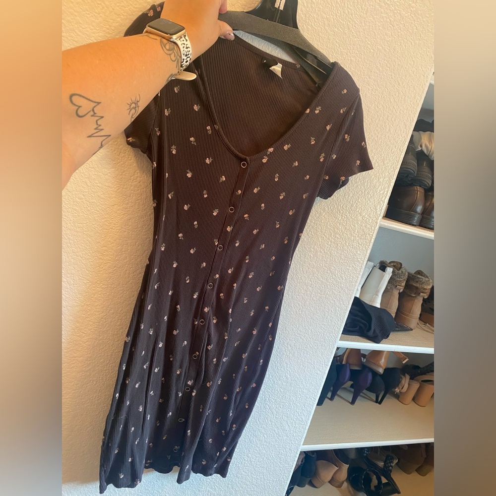 Button down bodycon dress - size M